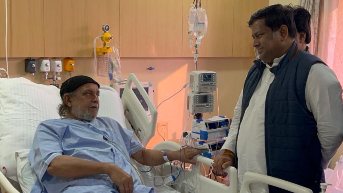 Video Mithun Chakraborty Talks To Doctor After Getting Admitted In